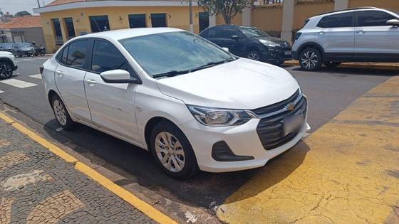 CHEVROLET ONIX 1.0 FLEX LT MANUAL CHEVROLET ONIX 1.0 FLEX LT MANUAL